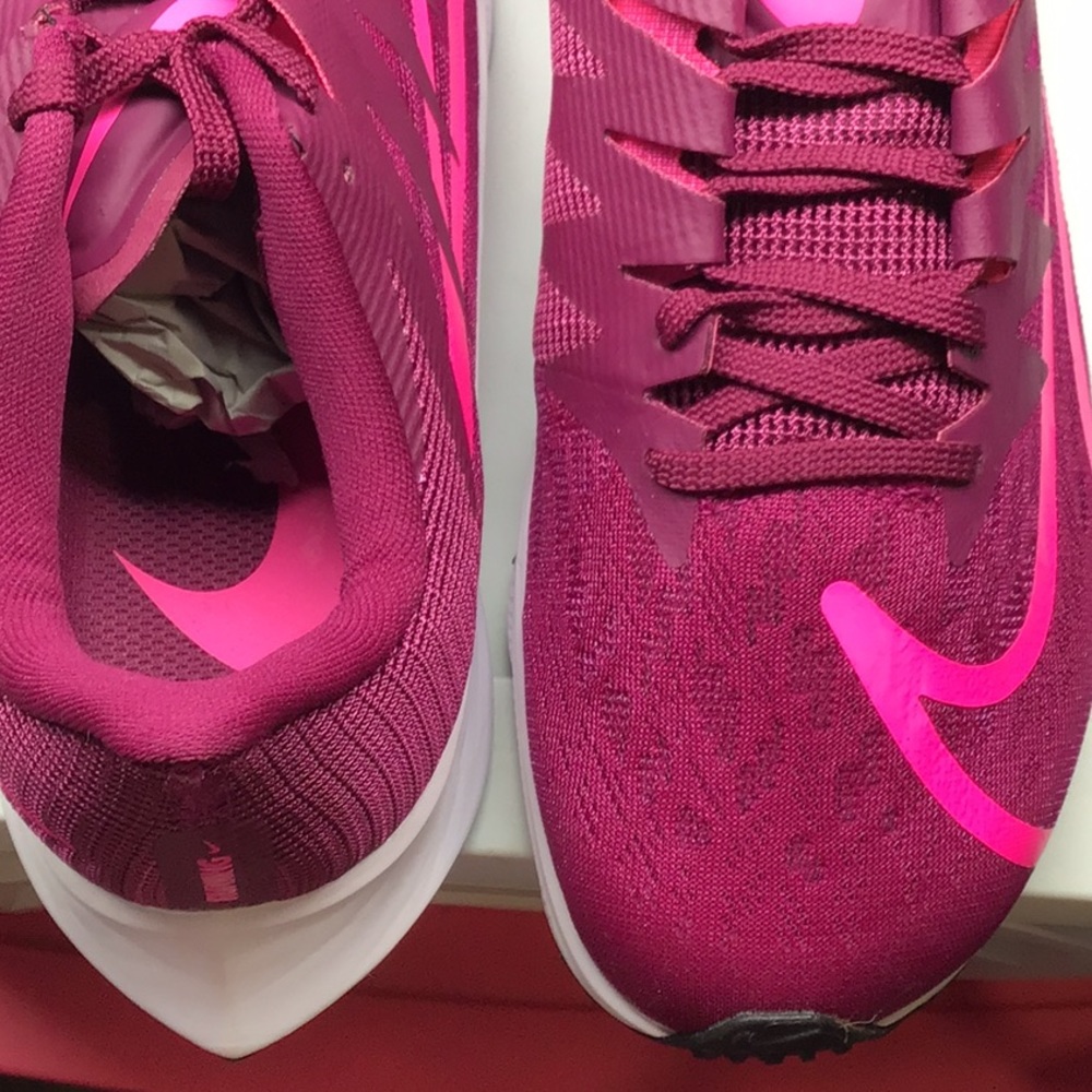 SOLD! Only one available 💌 Nike Zoom Rival Fly 🏎 size 7 sneakers🎈 - Picture 5 of 5
